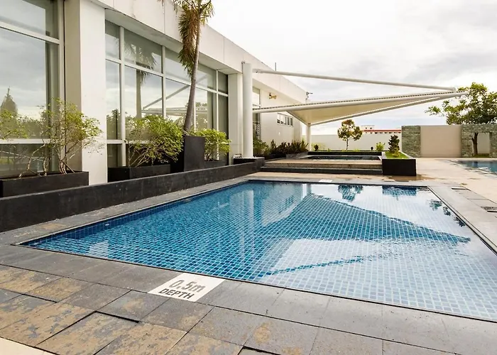 Apartment White Blooming Free Use Of New Town Airport Pick-up And Drop-off Reservation Service Lapu-Lapu City