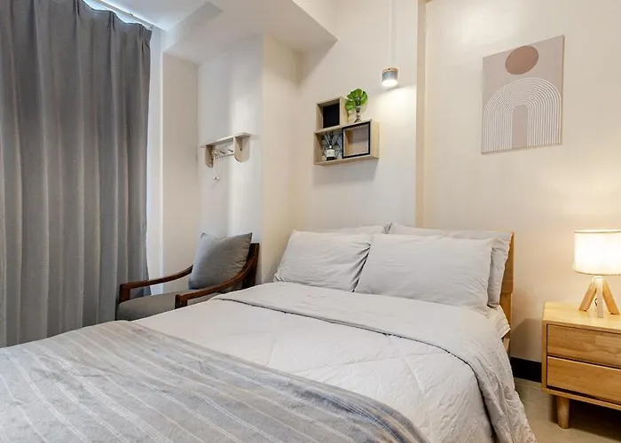Apartment White Blooming Free Use Of New Town Airport Pick-up And Drop-off Reservation Service